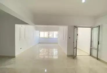 Apartments For sale - 2 rooms - floor 7