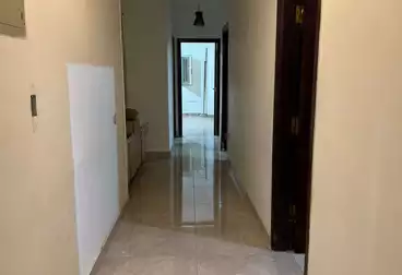 شقق للبيع - 3 غرف - بالدور 1