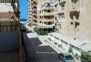 عقارات للبيع - 3 غرف - بالدور 2