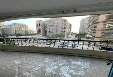 Apartments For sale - 3 rooms - floor 2