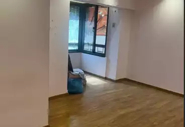 Apartments For sale - 2 rooms - floor 7