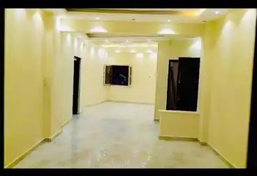 شقق للإيجار - 3 غرف - بالدور 0