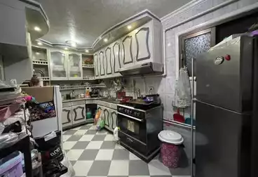 شقق للبيع - 3 غرف - بالدور 8