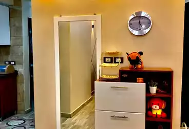 Apartments For sale - 3 rooms - floor 1