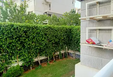 Apartments For sale - 4 rooms - floor 1