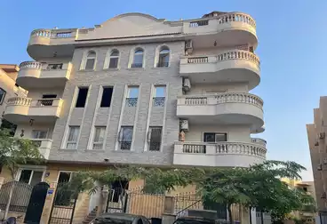 عقارات للإيجار - 4 غرف - بالدور 1