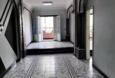 Apartments For sale - 2 rooms - floor 4