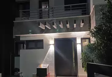 تاون هاوس للإيجار - 2 غرف
