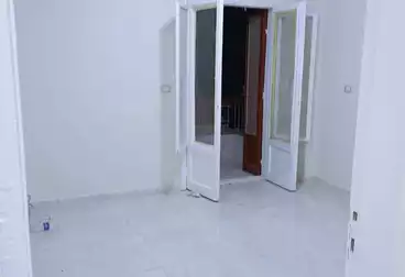 شقق للبيع - 2 غرف - بالدور 5