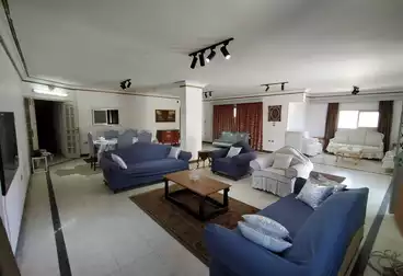 Apartments For sale - 4 rooms - floor 8