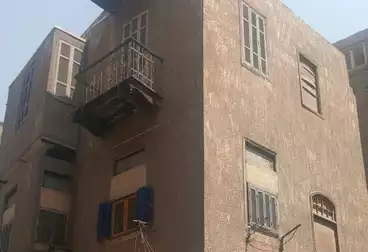 Building For sale - 4 rooms