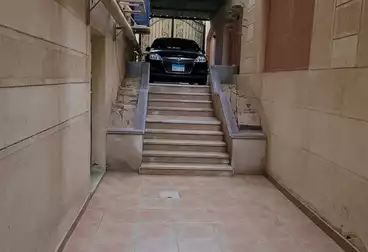 Apartments For sale - 5 rooms - floor 1