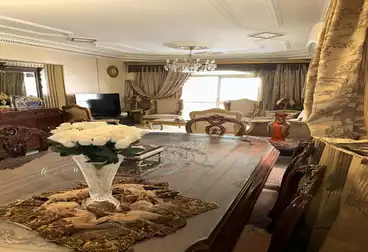 Apartments For sale - 2 rooms - floor 8