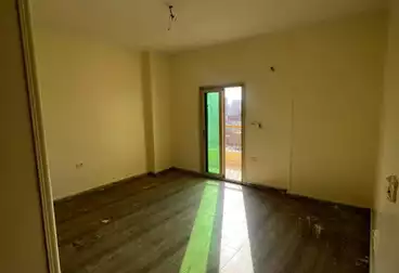 Apartments For sale - 4 rooms - floor 9