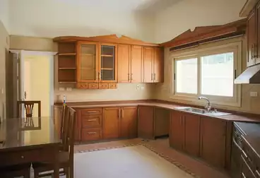 إداري للإيجار - 8 غرف - بالدور 3