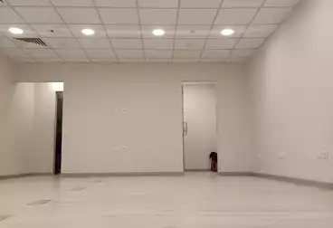 إداري للإيجار - 2 غرف - بالدور 3