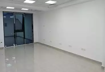 مكاتب للإيجار - 2 غرف - بالدور 3