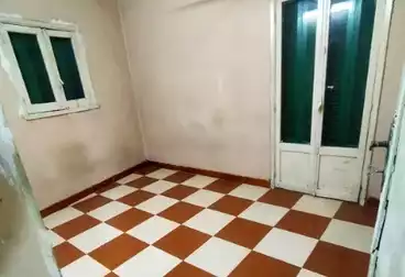 Apartments For sale - 4 rooms - floor 1