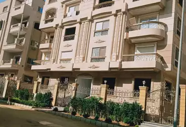 عقارات للبيع - 3 غرف - بالدور 3