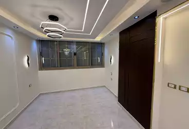 Apartments For sale - 3 rooms - floor 8