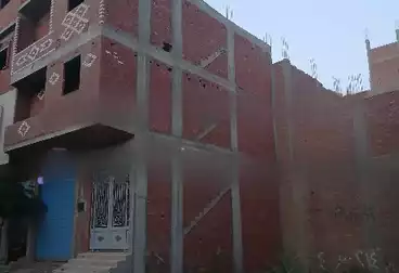 House / Home For sale - 6 rooms