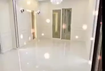 Apartments For sale - 3 rooms - floor 1