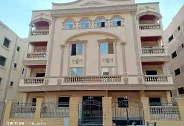 Apartments For sale - 3 rooms - floor 1