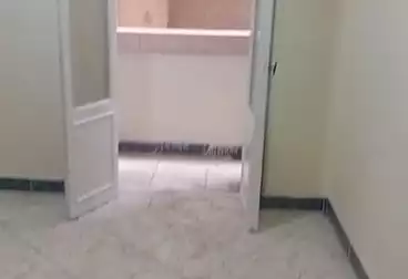 شقق للبيع - 3 غرف - بالدور 1