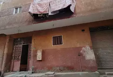 Building For sale - 6 rooms