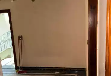 Apartments For sale - 3 rooms - floor 5