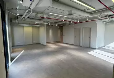 مكاتب للإيجار - 4 غرف - بالدور 2