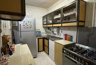 شقق للبيع - 2 غرف - بالدور 5