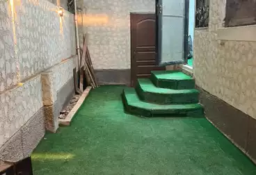 شقة بحديقة للبيع - 3 غرف - بالدور 1