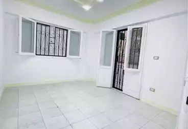 Apartments For sale - 2 rooms - floor 1