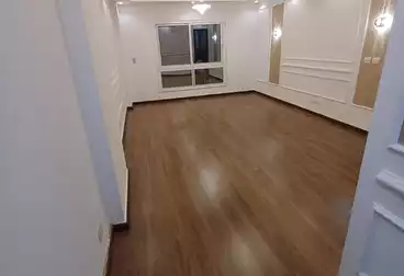 شقق للبيع - 3 غرف - بالدور 1