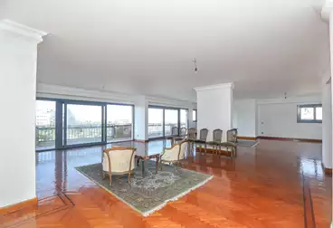 Apartments For sale - 4 rooms - floor 8