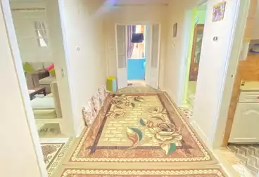 شقق للبيع - 3 غرف - بالدور 1