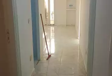 مقر إداري للإيجار - 3 غرف - بالدور 1