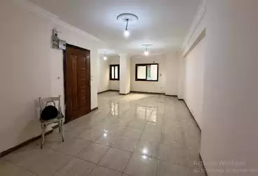 شقق للبيع - 3 غرف - بالدور 1