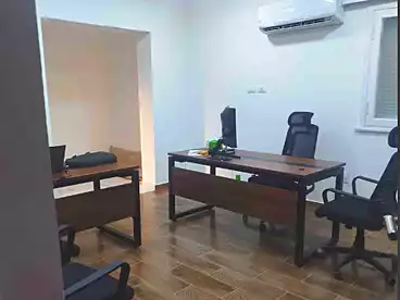إداري للإيجار - 6 غرف - بالدور 1