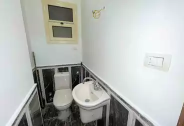 شقق للبيع - 4 غرف - بالدور 1