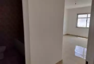 Apartments For sale - 4 rooms - floor 1