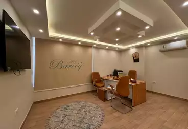 مقر إداري للإيجار - 3 غرف - بالدور 2