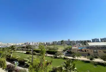 Apartments For sale - 4 rooms - floor 2