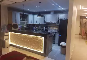 Furnished Apartment For sale - 4 rooms - floor 3