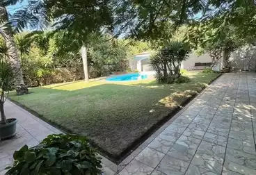 Garden Villa For sale - 10 rooms
