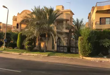 فلل للبيع - 6 غرف