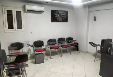 مكاتب للإيجار - 3 غرف - بالدور 4