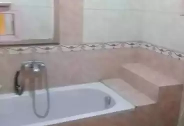 شقق للبيع - 3 غرف - بالدور 8