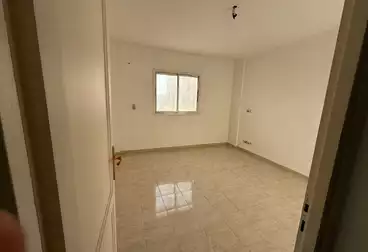 شقق للبيع - 2 غرف - بالدور 4